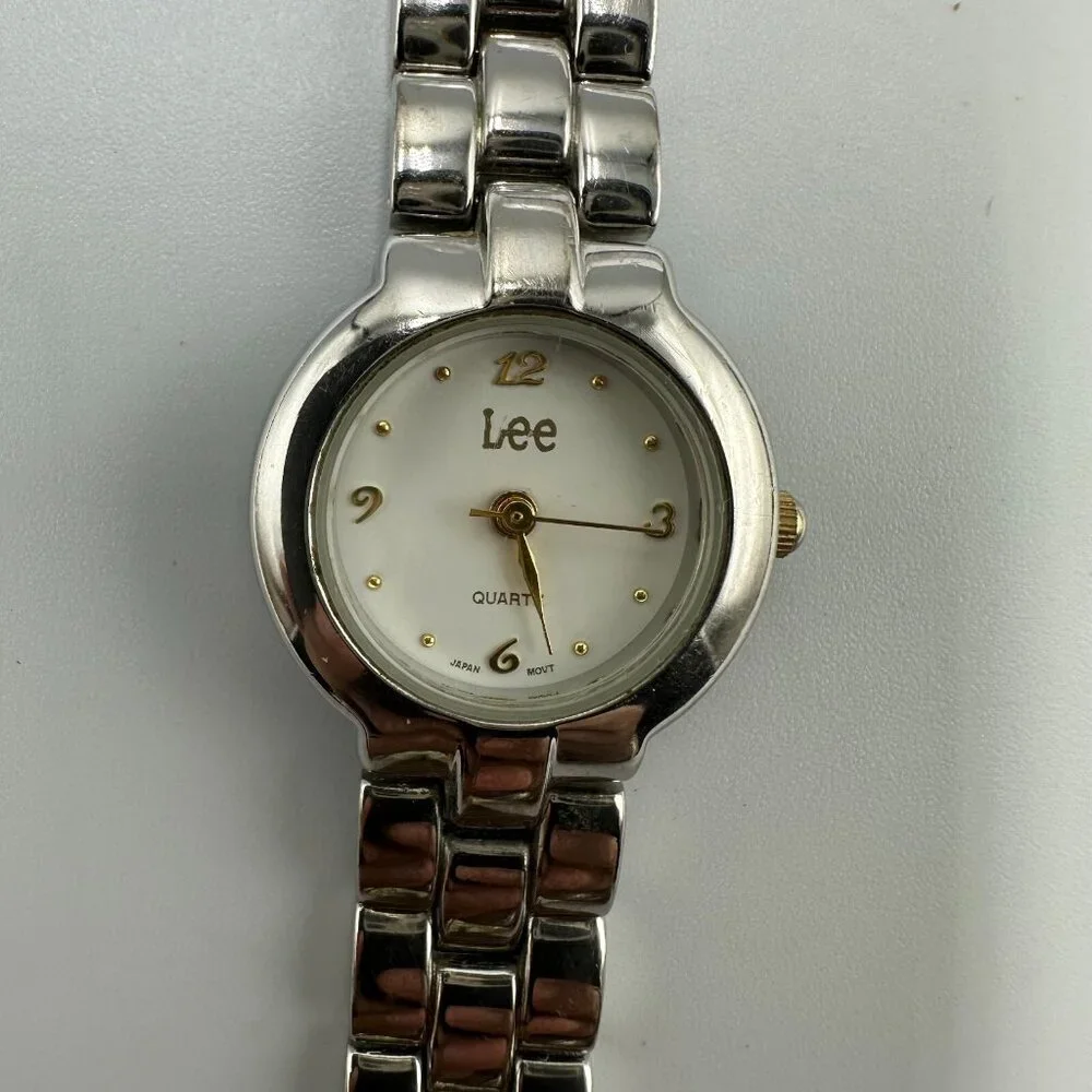 3/$30 Lee Watch Women Silver Tone White Dial 22MM Round Face New Battery 7.5